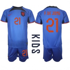 Nederländerna Frenkie de Jong #21 Bortaställ Barn VM 2022 Korta ärmar (+ Korta byxor)
